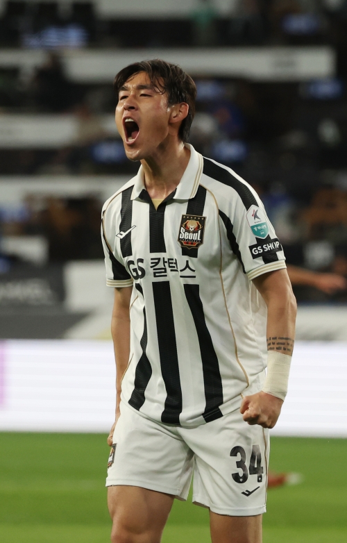 '송민규 2골 1도움' FC서울, 울산에 4-1 대승…7경기 무패로 선두 질주